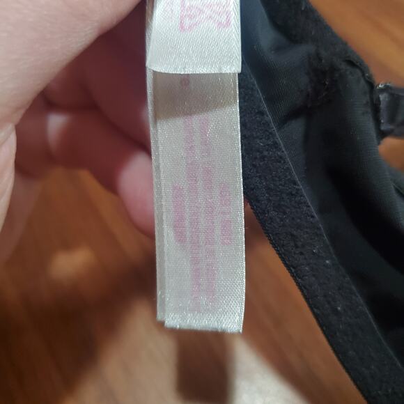 Victoria's Secret PINK Wear Everywhere Lightly Lined 36B Black Bra Underwire - Picture 8 of 12